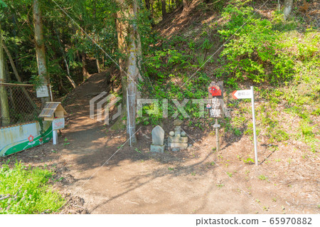 Mt. Iwano's Hatakura Trailhead (Otsuki City) 65970882