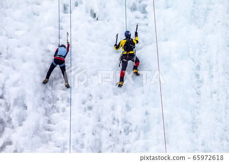 Ice climbing Ice climbing 65972618