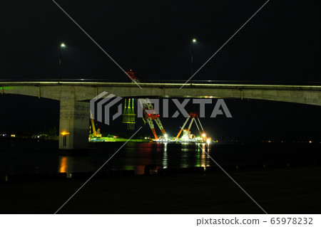 夜公路橋 65978232