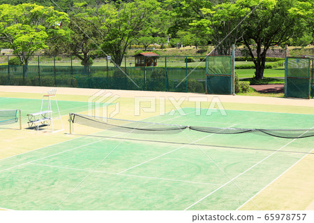 Image of tennis court 65978757