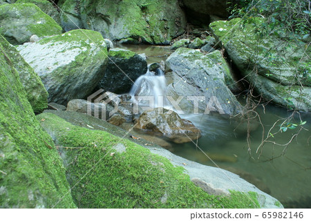 本滕岩 本滕岩 65982146