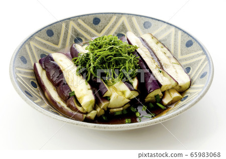 Steamed eggplant soup sauce 65983068