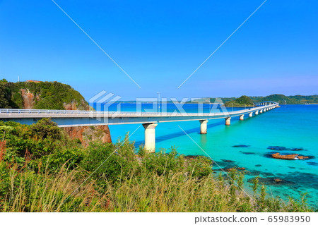 [Yamaguchi Prefecture] Tsunoshima Ohashi under sunny weather 65983950