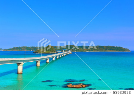 [Yamaguchi Prefecture] Tsunoshima Ohashi under sunny weather 65983958