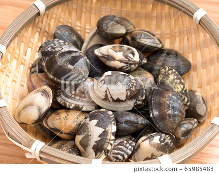 Raw clams Raw clams 65985483