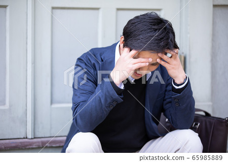 Casual business employee Casual business employee 65985889