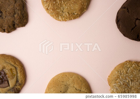 Various delicious cookies 65985998