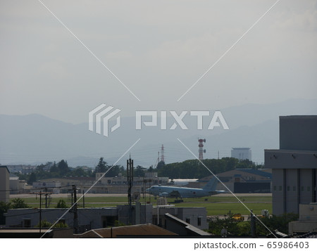 飛機著陸 65986403