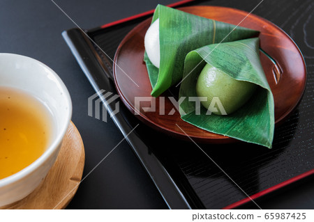 Chicken dumpling 65987425