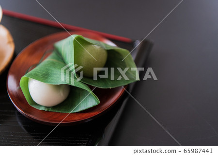 Chicken dumpling 65987441