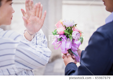 A woman who refuses a proposal (sexual harassment, nuisance, stalker) A woman who refuses a proposal (sexual harassment, nuisance, stalker) 65987879