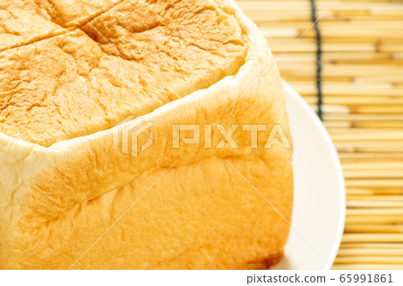 上麵包(方麵包)。 上麵包(方麵包)。 65991861