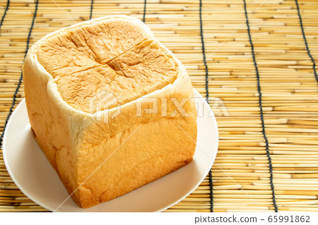 Bread (square bread). Bread (square bread). 65991862