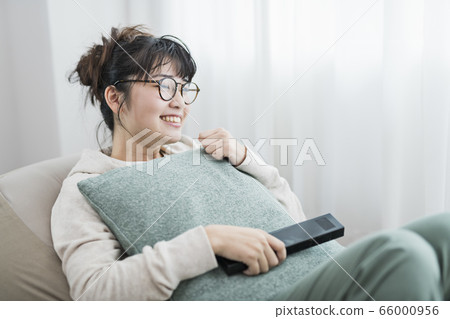 Female remote control operation Female remote control operation 66000956