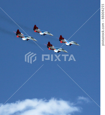 Swifts aerobatic team performed aerobatics at the 66004255