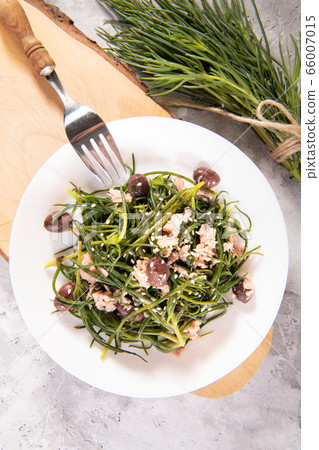 Light salad with agretti, a spring vegetable from Italy Light salad with agretti, a spring vegetable from Italy 66007015