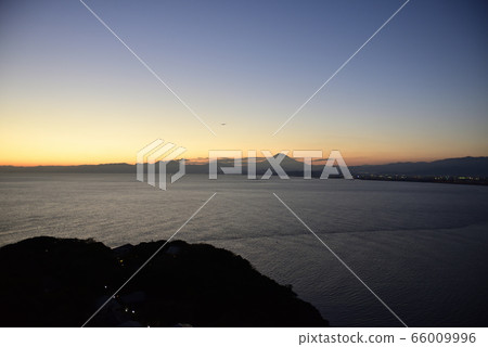 Sagami Bay Sunset Mt. Fuji 66009996