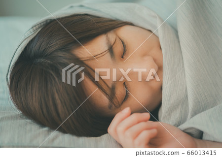 female, lady, woman 66013415