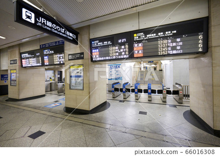 JR Osaka Station Sakurabashi Exit JR Osaka Station Sakurabashi Exit 66016308