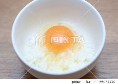 TKG (food raw egg egg egg over rice egg egg white rice rice bowl freshly cooked meal Japanese grain) TKG (food raw egg egg egg over rice egg egg white rice rice bowl freshly cooked meal Japanese grain) 66025530
