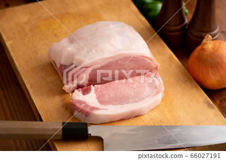 Cut pork loin Cut pork loin 66027191