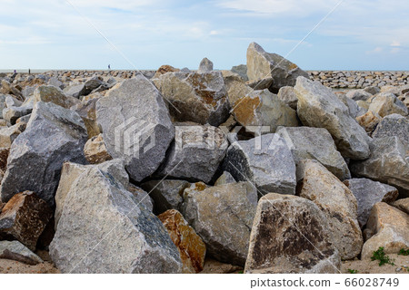 Large stones Was prepared in place of the sandy Large stones Was prepared in place of the sandy 66028749