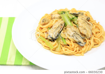 美味的海膽奶油醬意大利面 美味的海膽奶油醬意大利面 66030230