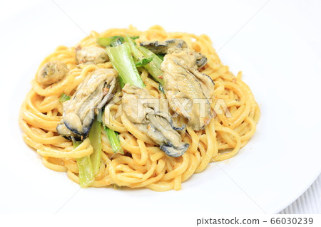 美味的海膽奶油醬意大利面 66030239