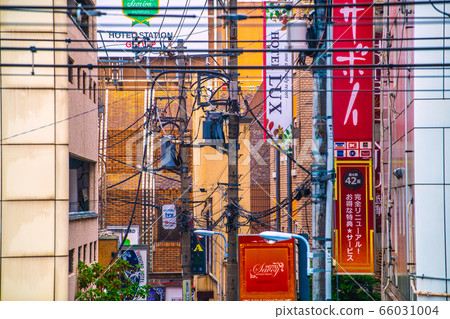 日本東京的城市景觀：Uguisudani站前的酒店區景觀 66031004