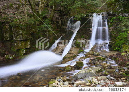 Mimuro Waterfall (Shishiwa City, Hyogo Prefecture) Mimuro Waterfall (Shishiwa City, Hyogo Prefecture) 66032174