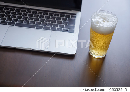  PC and beer 66032343