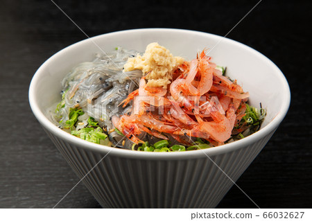 生櫻桃蝦和生白碗 66032627