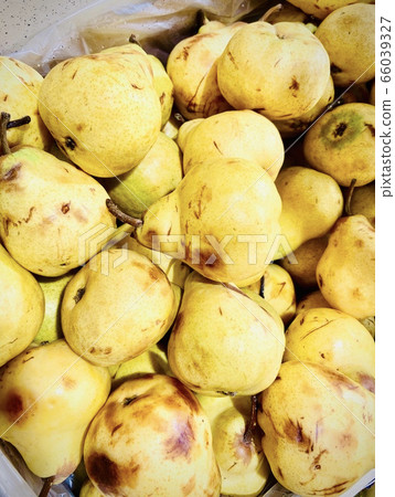 A close up of food 66039327