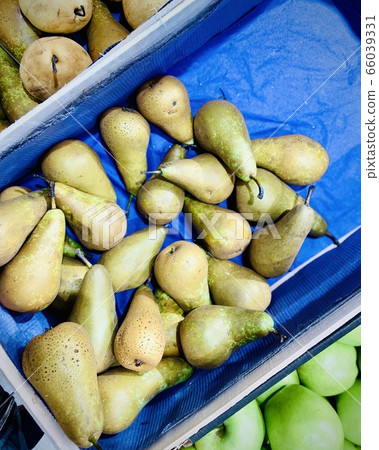 A close up of food 66039331