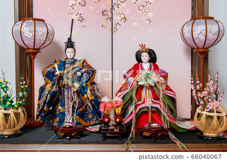 Hina dolls standing chicks 66040067