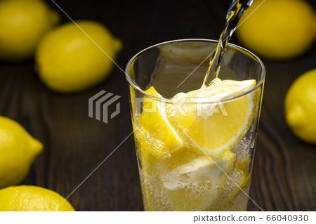 Lemon sour 66040930