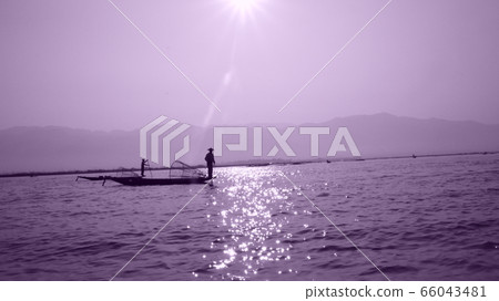 茵萊湖,緬甸最受歡迎的旅遊景點之一 茵萊湖,緬甸最受歡迎的旅遊景點之一 66043481