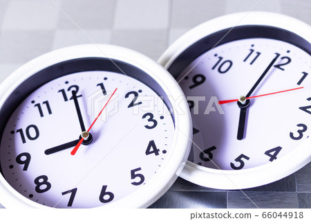 Clock 9 o'clock 5 o'clock Clock 9 o'clock 5 o'clock 66044918