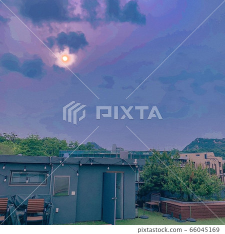 Rooftop Moon Rooftop Moon 66045169