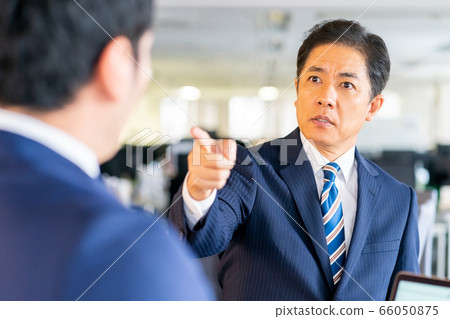 怒罵 商務人士 商人 66050875