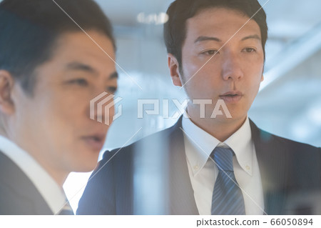 商務人士 商人 男性白領 66050894