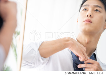 Business men go to work Business men go to work 66051431