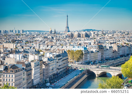 Paris cityscape with Eilffel tower Paris cityscape with Eilffel tower 66055251