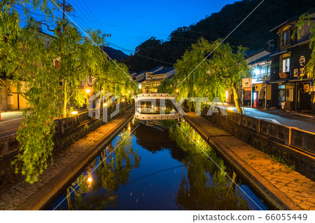 《兵庫縣》新鮮的綠色城崎溫泉/溫泉町 《兵庫縣》新鮮的綠色城崎溫泉/溫泉町 66055449