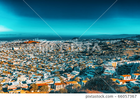 Panoramic view of the San Francisco city. 66057367