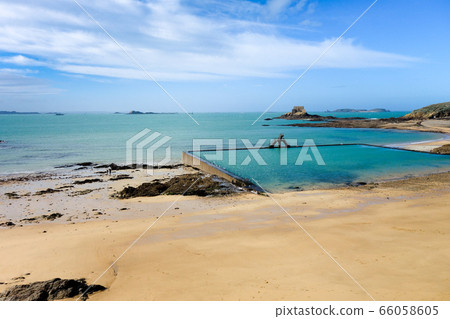Saint-Malo natural swimming pool, brittany, France 66058605
