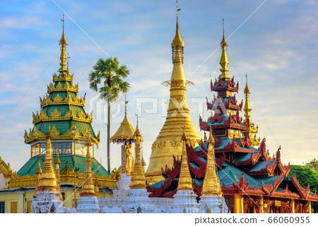 Shwedagon Pagoda in Yangon, Myanmar 66060955