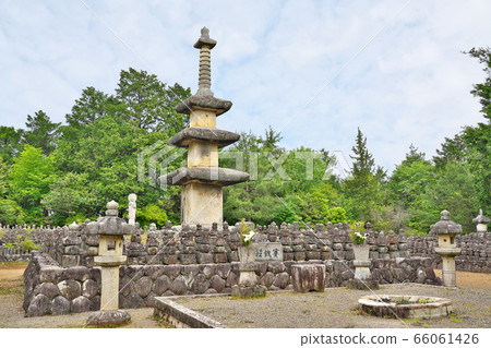 [Ishitoji Temple] Ishitou Town, Higashiomi City, Shiga Prefecture 66061426
