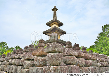 [Ishitoji Temple] Ishitou Town, Higashiomi City, Shiga Prefecture 66061430