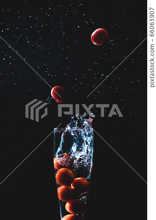 Mini Tomato Mini Tomato 66063907